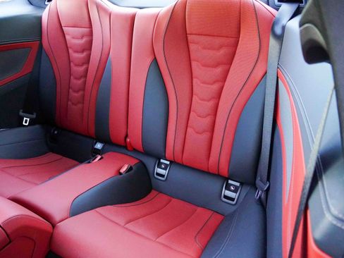 Certified 2025 BMW M850i xDrive Coupe image 36