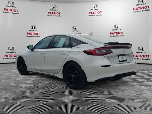 Used 2025 Honda Civic Sport image 3