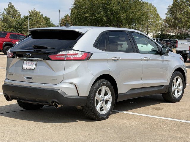 Used 2019 Ford Edge SE FWD image 4