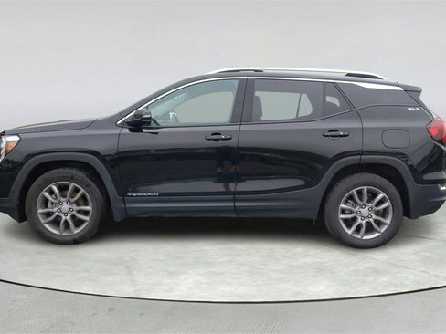 Used 2024 GMC Terrain SLT image 4
