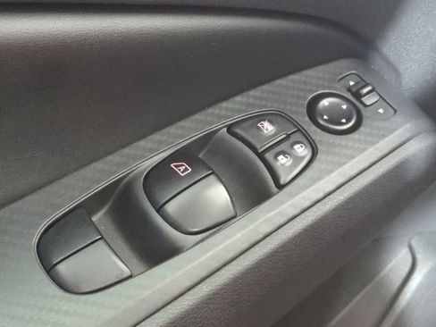 Used 2025 Nissan Altima 2.5 SV FWD image 27