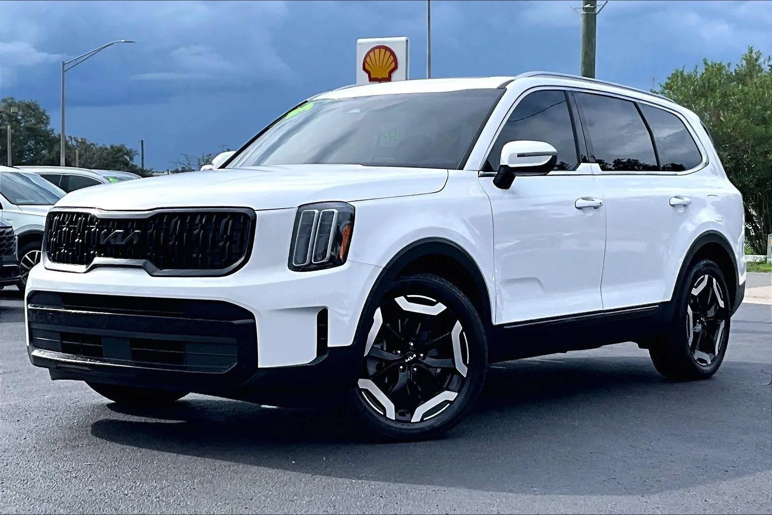 Used 2024 Kia Telluride EX AWD/4WD image 1