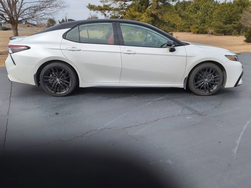 Used 2024 Toyota Camry XSE image 6