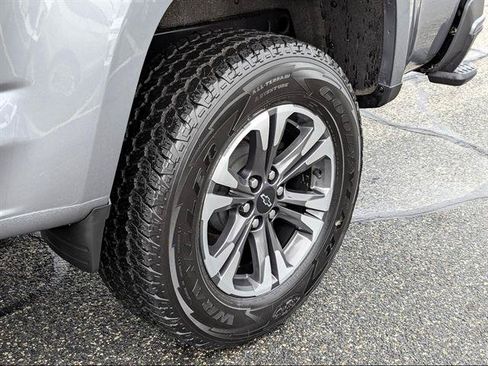 Used 2022 Chevrolet Colorado Z71 AWD/4WD image 69