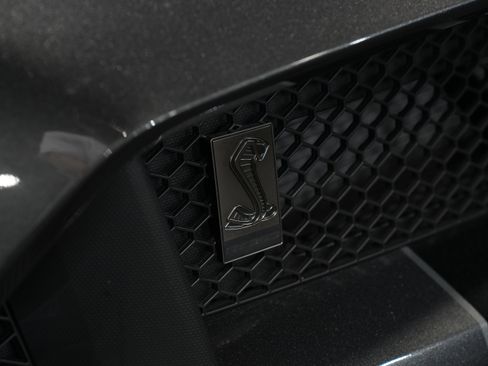 Used 2019 Ford Mustang Shelby GT350 w/ Technology Package image 12