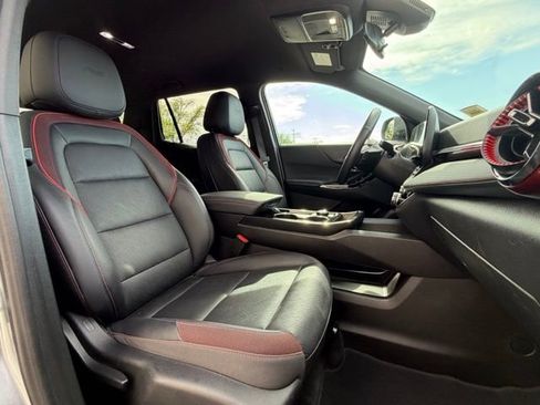 Used 2025 Chevrolet Equinox RS AWD/4WD image 19
