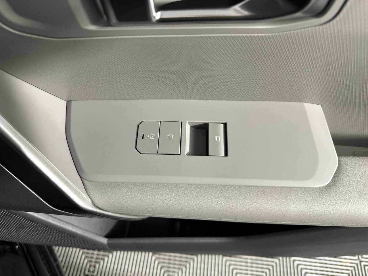 New 2027 Kia Seltos S FWD image 13