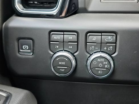 New 2026 GMC Sierra 1500 Denali AWD/4WD image 18