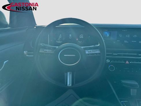 Used 2025 Hyundai Santa Cruz SEL FWD image 29
