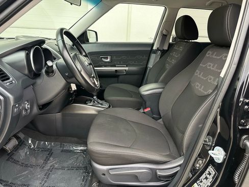 Used 2013 Kia Soul + w/ Audio Pkg image 9