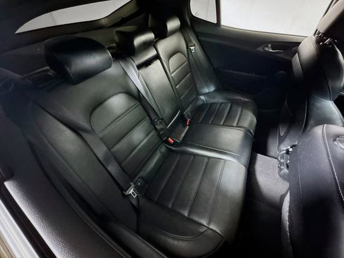 Used 2019 Kia Stinger GT2 image 27