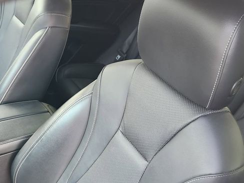 Used 2023 Buick Envision Essence image 24