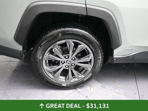 Used 2023 Toyota RAV4 XLE Premium image 19