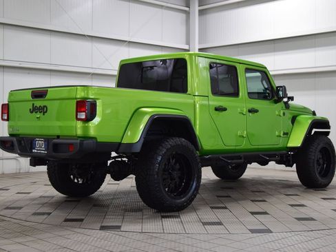 Used 2025 Jeep Gladiator Mojave AWD/4WD image 7