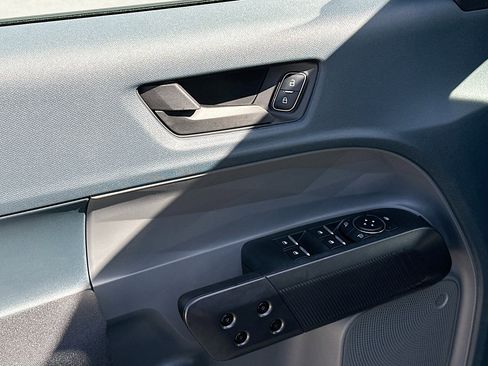 New 2025 Ford Maverick XL image 12