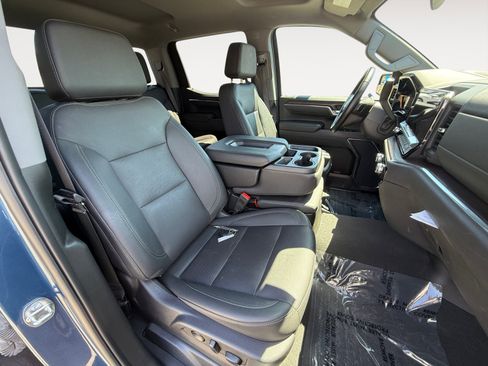 Used 2024 GMC Sierra 1500 SLT AWD/4WD image 19