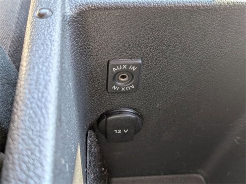 Used 2014 Volkswagen Tiguan S image 18