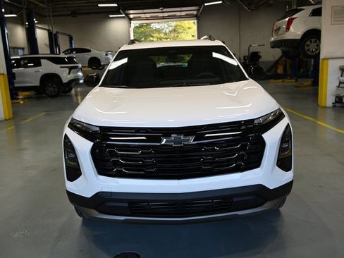 New 2026 Chevrolet Equinox LT w/ Convenience Package II image 2