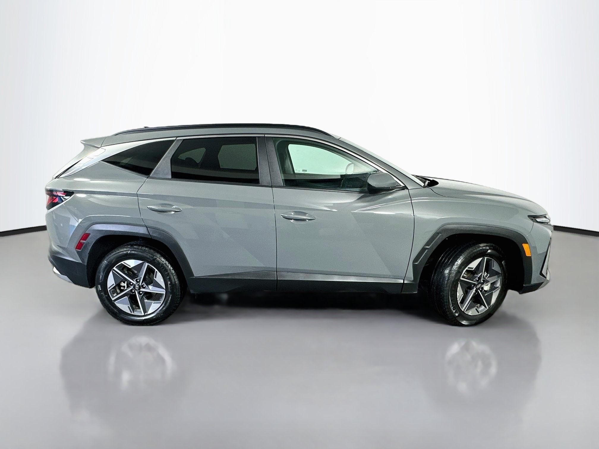 Used 2025 Hyundai Tucson SEL AWD/4WD image 8