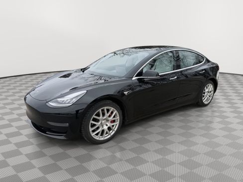 Used 2019 Tesla Model 3 Performance image 3