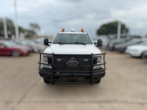 Used 2020 Ford F250 XL w/ Power Equipment Group image 2