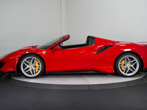 Used 2020 Ferrari 488 Pista Spider image 7