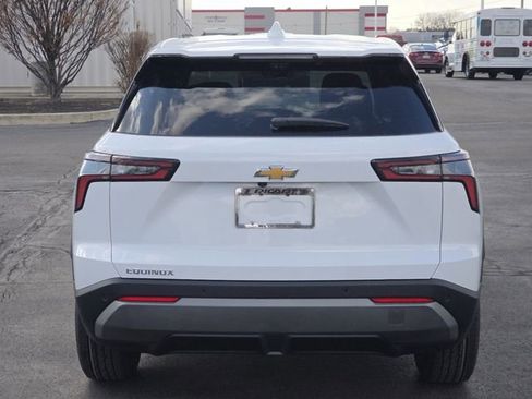 New 2026 Chevrolet Equinox LT w/ Safety and Technology Package FWD image 19