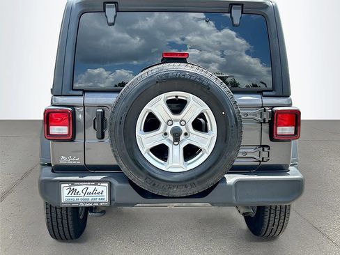 Used 2022 Jeep Wrangler Unlimited Sport AWD/4WD image 5
