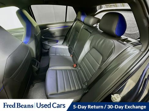 Used 2022 Volkswagen Golf R image 33