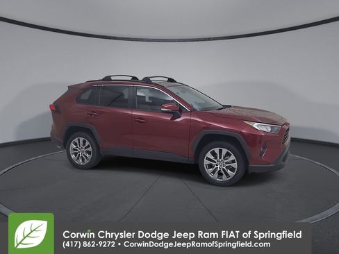 Used 2021 Toyota RAV4 XLE Premium AWD/4WD image 2