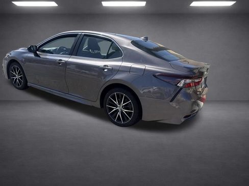 Used 2024 Toyota Camry SE FWD image 29