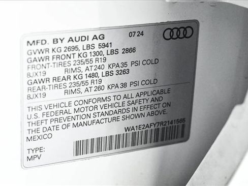 Certified 2024 Audi Q5 e Premium Plus image 26
