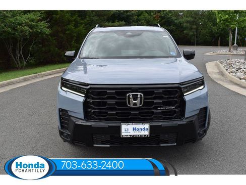 New 2026 Honda Pilot Black Edition image 2