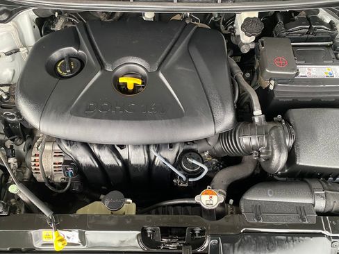 Used 2016 Hyundai Elantra SE w/ Option Group 02 FWD image 11