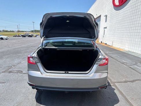 Used 2025 Toyota Camry SE FWD image 30