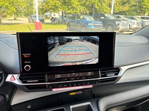 New 2026 Toyota Sienna XLE FWD image 20