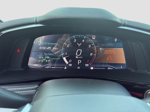 Used 2021 Chevrolet Corvette Stingray Preferred Cpe w/ Z51 Performance Package RWD image 19