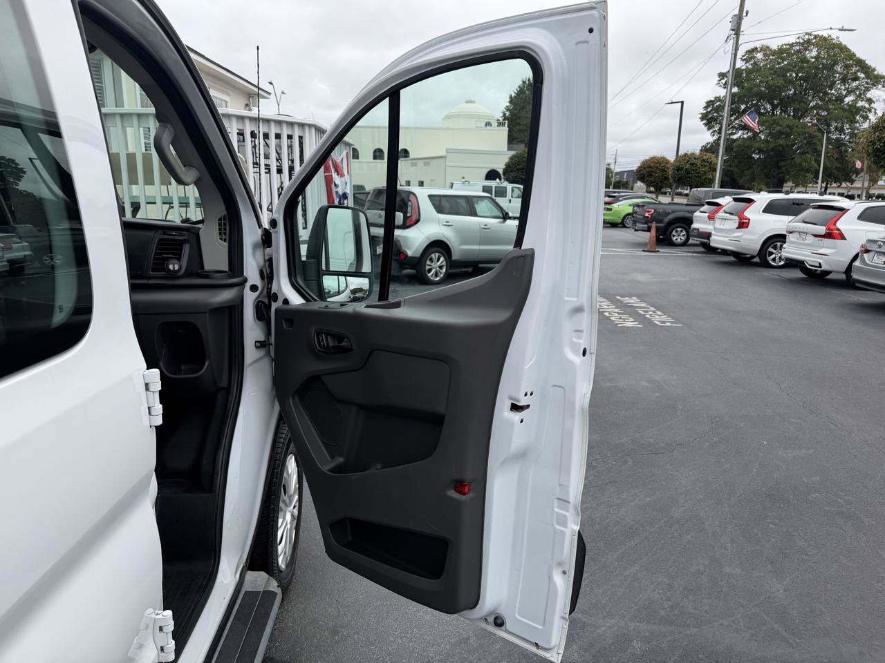 Used 2022 Ford Transit 250 Low Roof w/ Exterior Upgrade Package RWD image 21