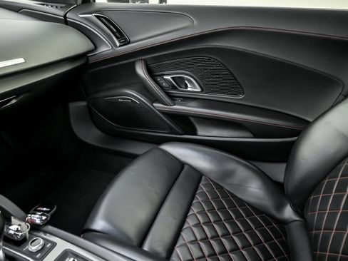 Used 2017 Audi R8 V10 image 38