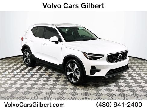 Certified 2025 Volvo XC40 B5 Core w/ Protection Package Premier image 1
