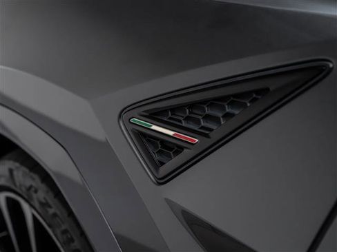 Used 2019 Lamborghini Urus image 14