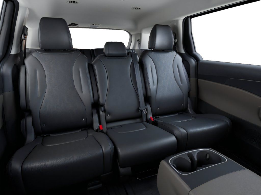 New 2027 Kia Carnival LXS FWD image 16