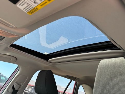 Used 2021 Toyota RAV4 XLE w/ Convenience Package image 8