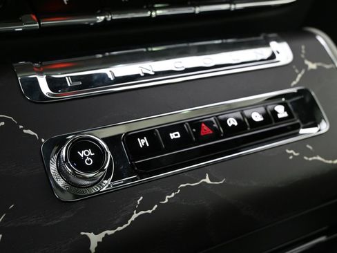 New 2026 Lincoln Aviator Black Label w/ Jet Appearance Package image 29