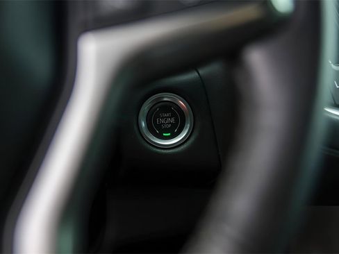 Used 2021 Chevrolet Tahoe Z71 w/ Z71 Signature Package image 22