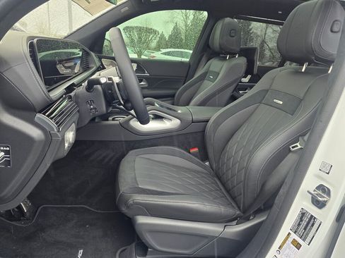 New 2026 Mercedes-Benz GLS 63 AMG 4MATIC image 13
