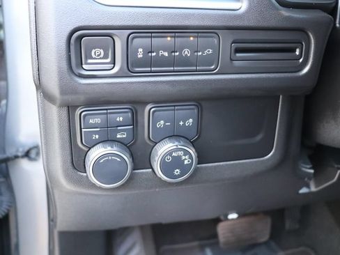 Used 2021 Chevrolet Tahoe LT AWD/4WD image 31