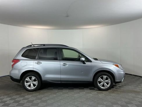 Used 2014 Subaru Forester 2.5i Premium w/ Popular Package #2 AWD/4WD image 4