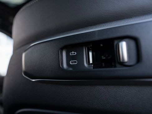 New 2026 BMW X5 M60i image 40