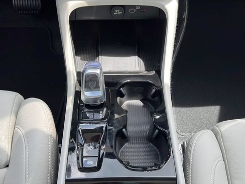 New 2026 Volvo XC40 B5 Ultra AWD/4WD image 14